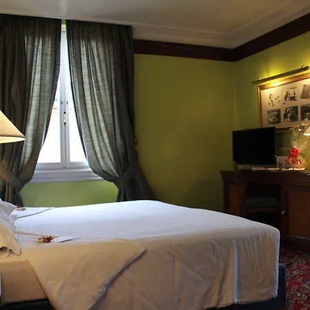 Hotel Albani 4*