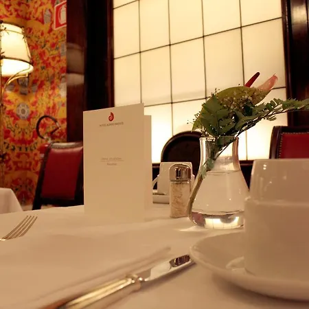 Hotel Albani 4*