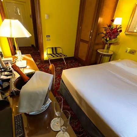 Hotel Albani